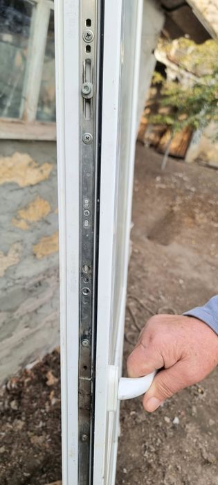 Металопластикові двері Rehau