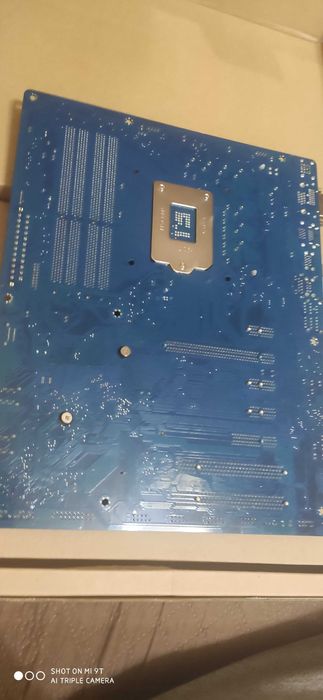 Топова СТАБІЛЬНА Socket 1155 - Gigabyte з mSata SSD Заглушка присутня.