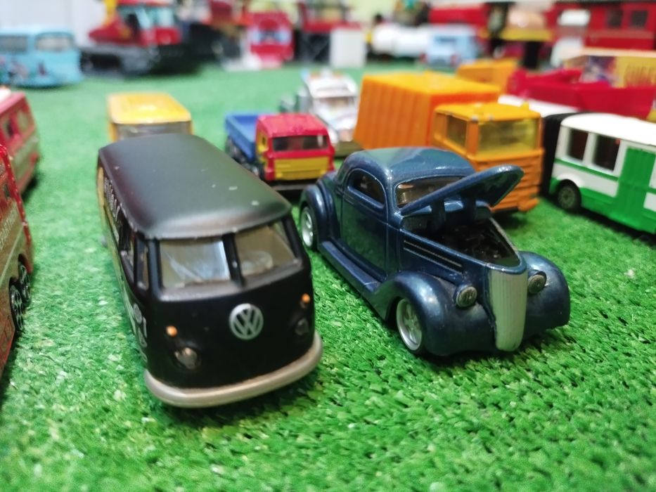 Продам маленькі модельки машинок