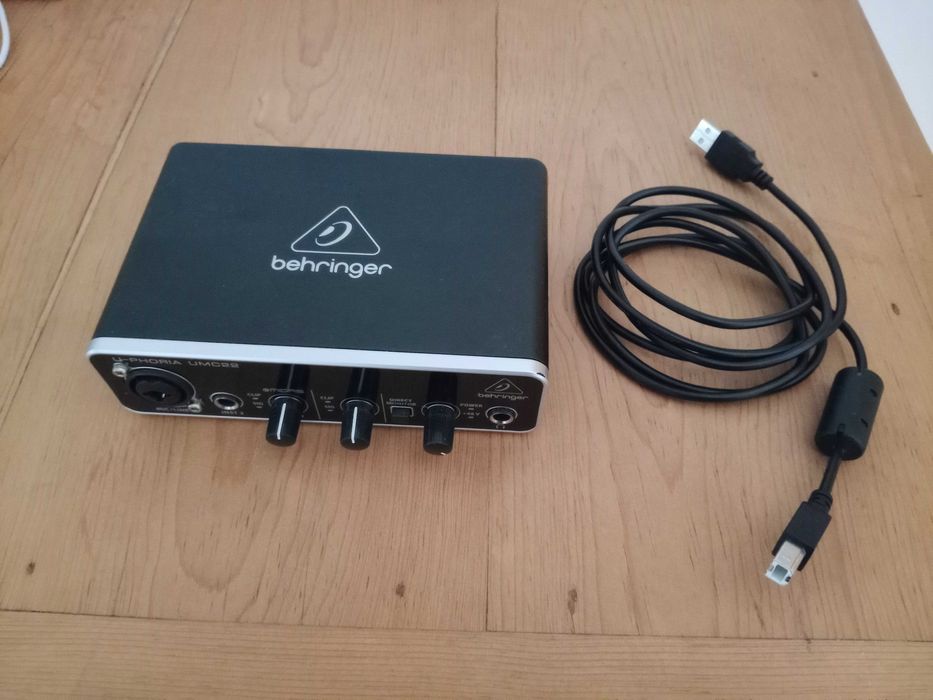 Interface áudio Behringer U-Phoria UMC22