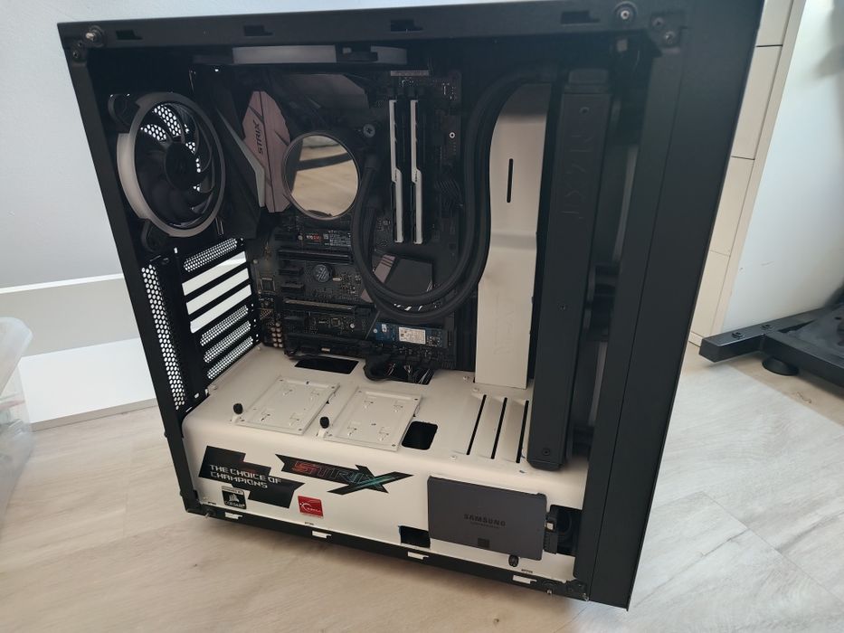 Sprzedam komputer stacjonarny i7 7700k, 16GB Ram, SSd