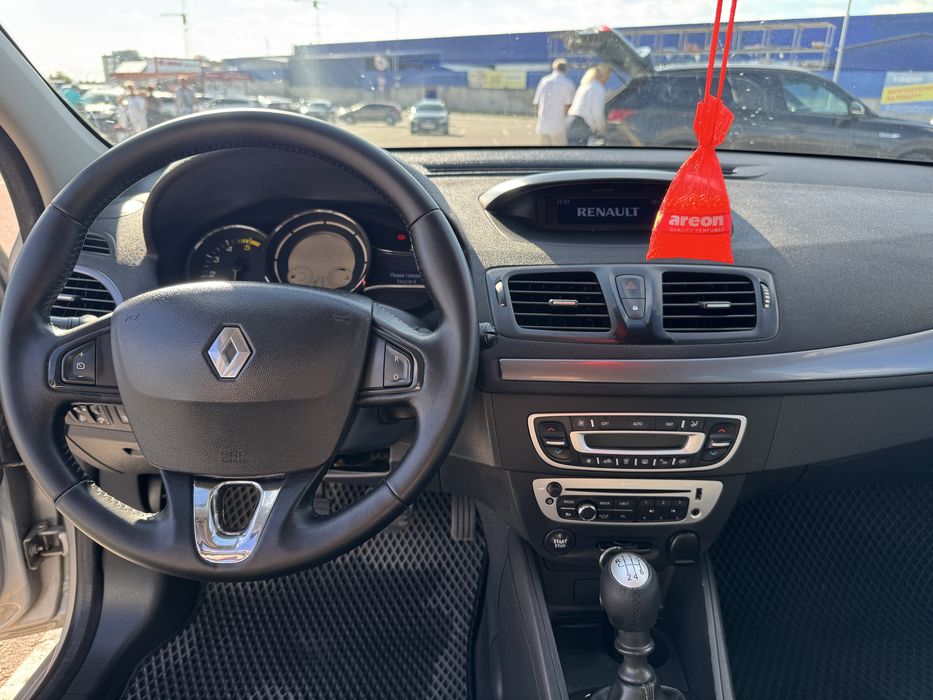 RENAULT megane 3  2015р