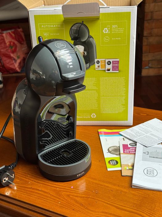 Dolce Gusto Krups Mini Me nova + 60€ em cápsulas