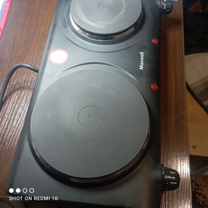 Продам електро плиту maxwell 1900Wll