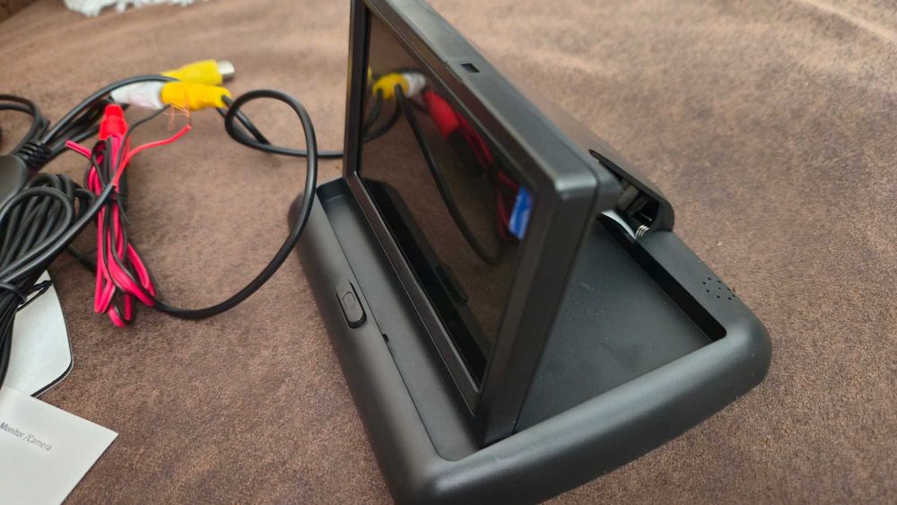 Bezprzewodowa kamera cofania ze składanym monitorem - podświetlenie LED