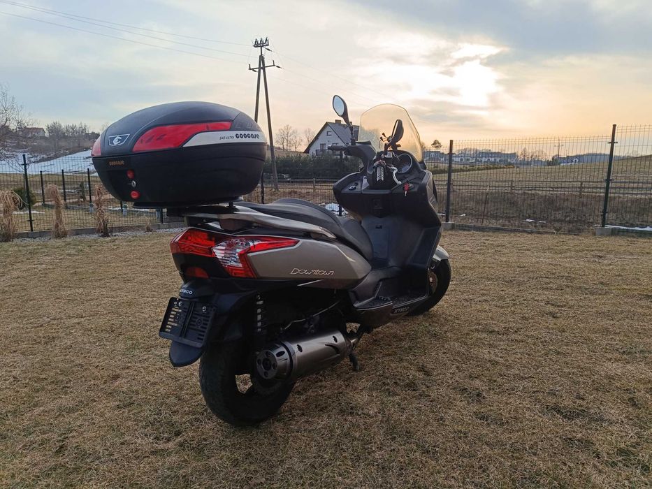 Maxi skuter Kymco Downtown 125. Rok 2011 przebieg 18tys. Z Niemiec