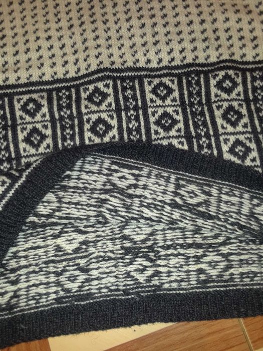 Світер вязаний 44. (L) вовна.