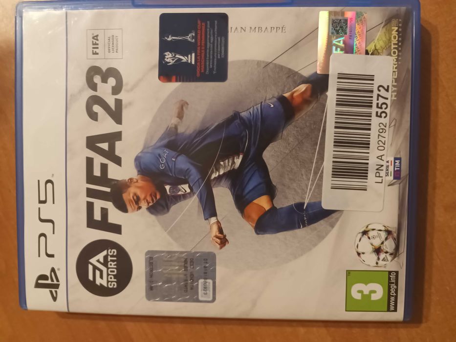 Sprzedaję niepotrzebne przedmioty w stanie nowym.