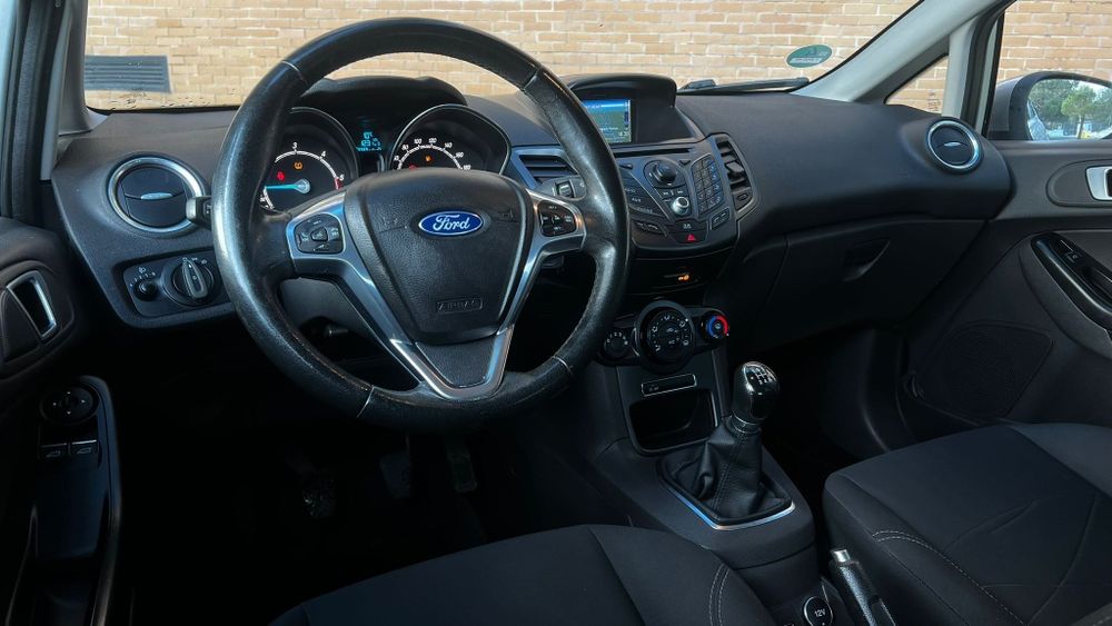 Ford fiesta Titanium 1.6 tdci