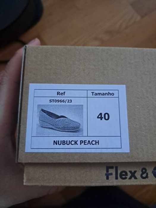 Sapatos bege - Marca “Flex&Go” - Tamanho 40 - Novas!