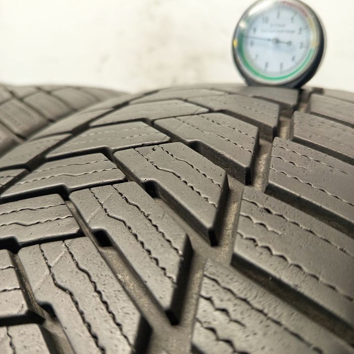 215/70R15C Bridgestone Duravis All Season