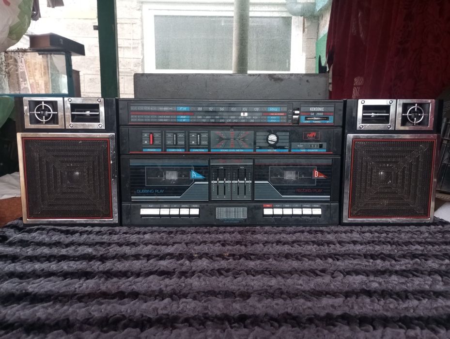 Продам магнетофон