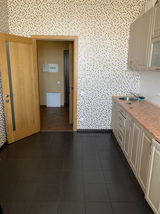 Аренда 3к квартира 12/14 Грековская 5