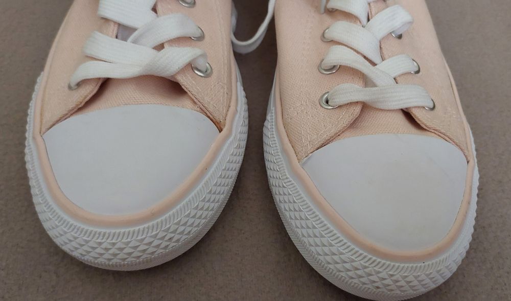 Buty wysokie trampki 41