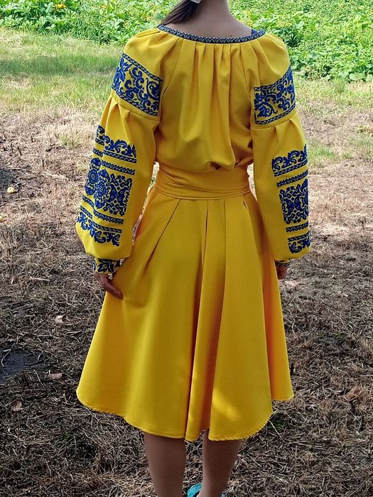 Вишина випускна сукня