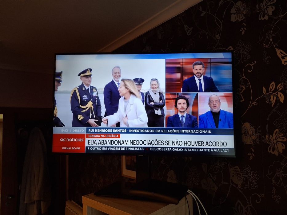 Vendo televisao...