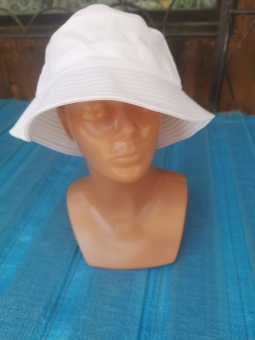 Kapelusz bucket kolor biały