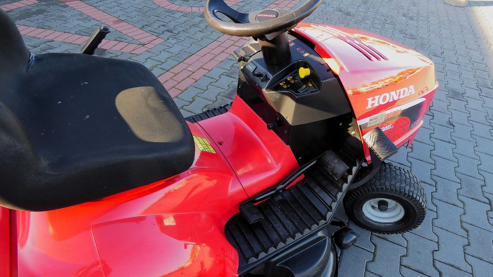 Traktorek kosiarka HONDA 2315 NOWY SILNIK GWARANCJA (311003.5) - Baras