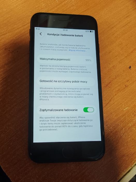 iPhone S.E 99% bateria