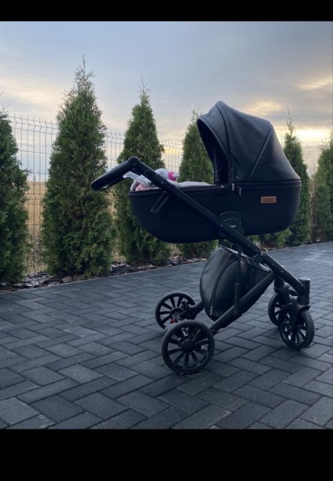 Продамо дешево вживану коляску
