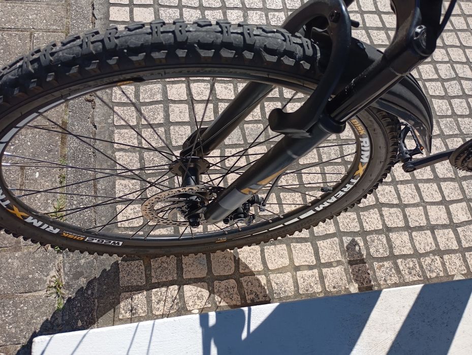 Bicicleta aro 26 moma bike alumínio  semi novo ou trocar