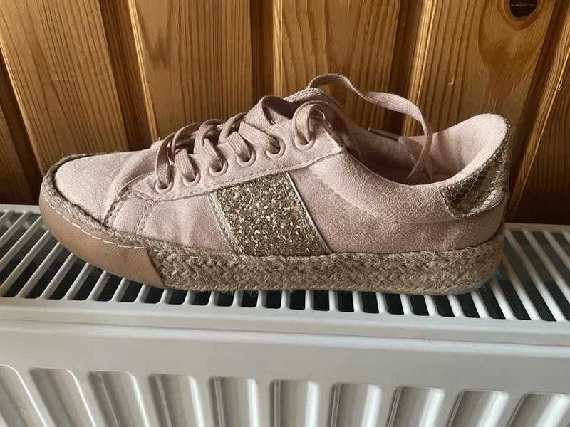 Buty różowe adidasy