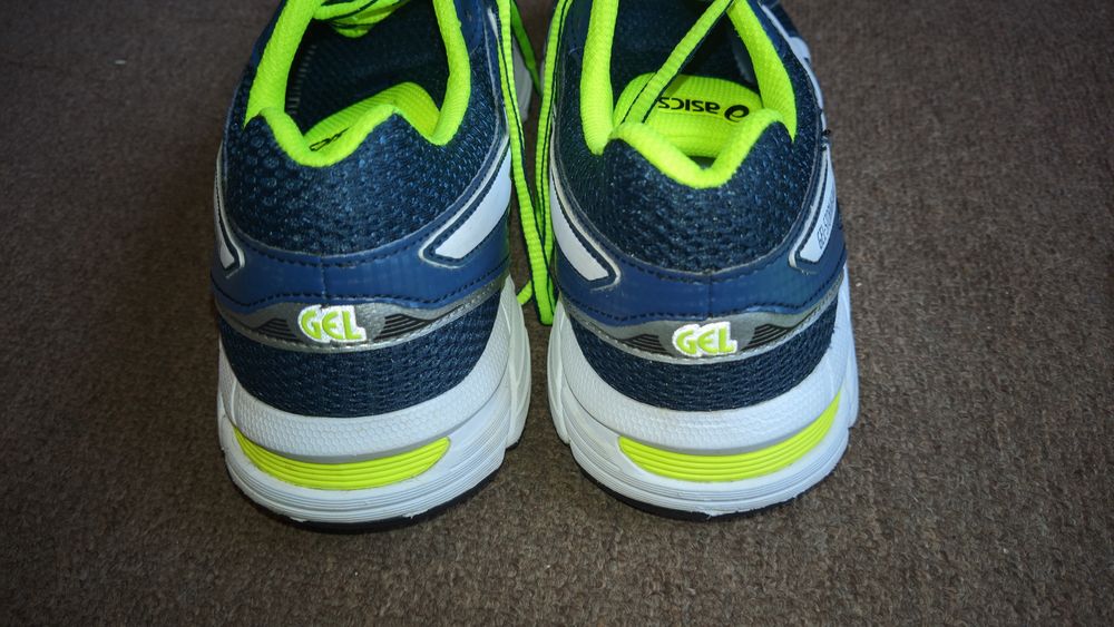 Кросівки туфлі  школа asics mizuno nimbus jordan   nimbus 42.5