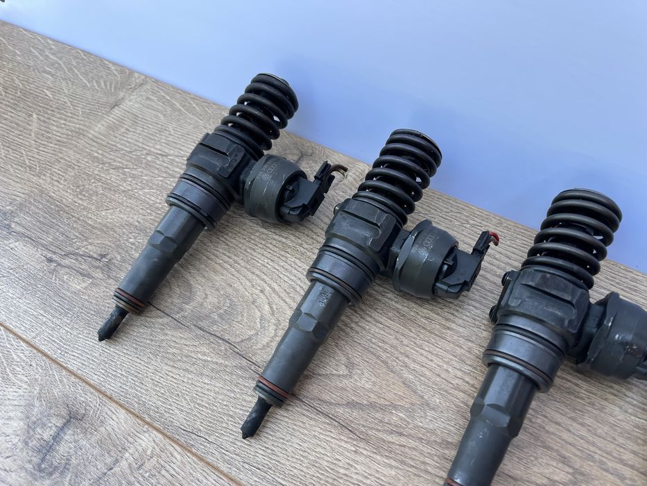Насос форсунка 2.0 TDI Volkswagen /Skoda /Audi 0414720312 038130073BQ