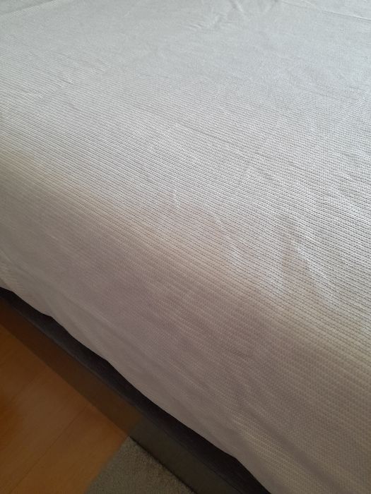 Colcha nova de cor Beje 2,7x2 mts