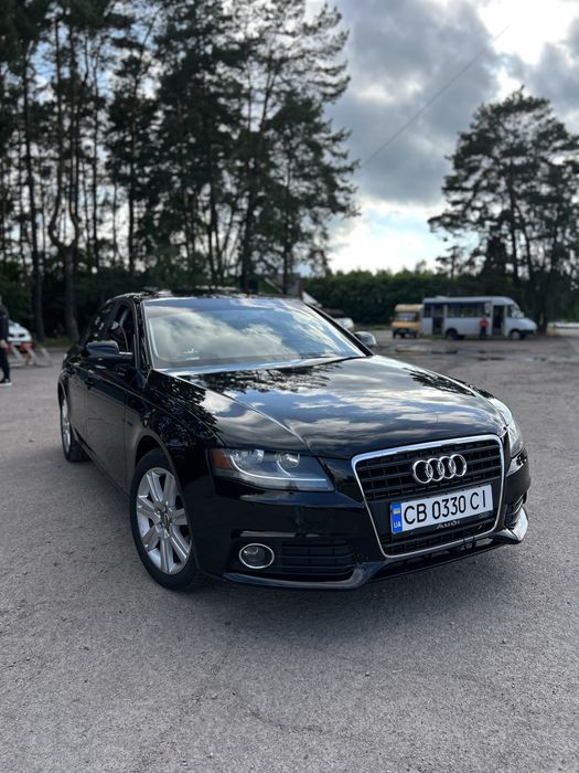Audi a4 b8 Premium 2010 2.0 tfsi 211лс