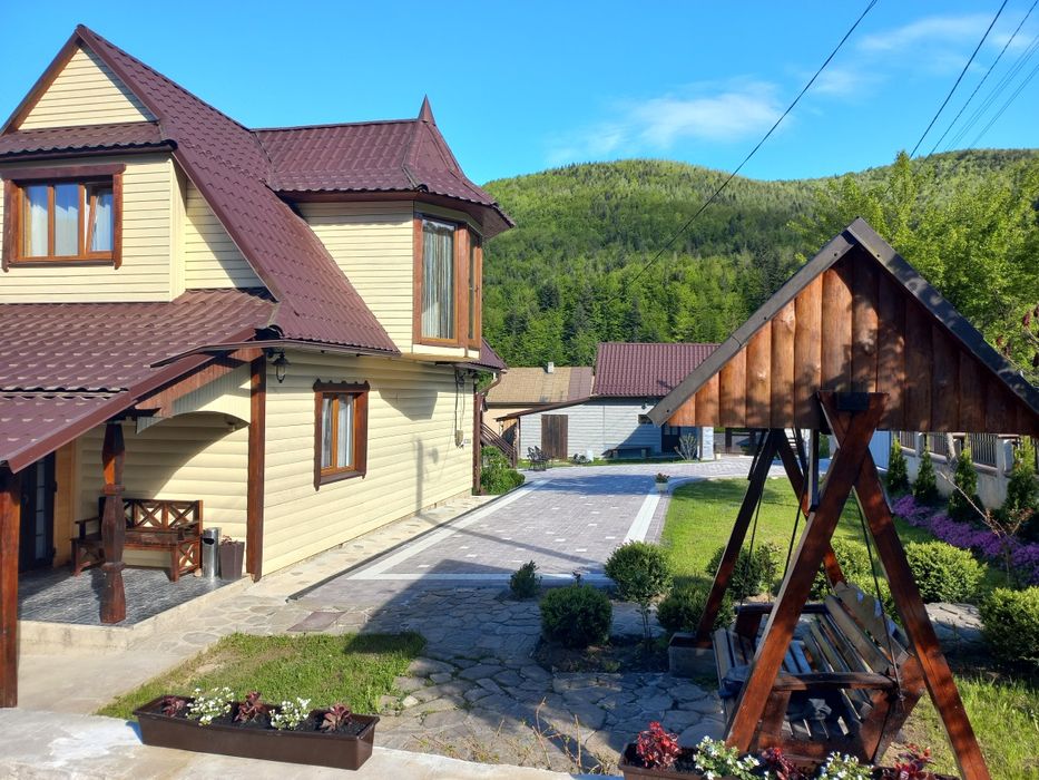 ВІДПОЧИНОК В КАРПАТАХ(здається будинок з басейном,чаном,сауна)