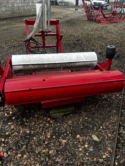 Обмотчик  рулонних тюків пакувальник плівкою