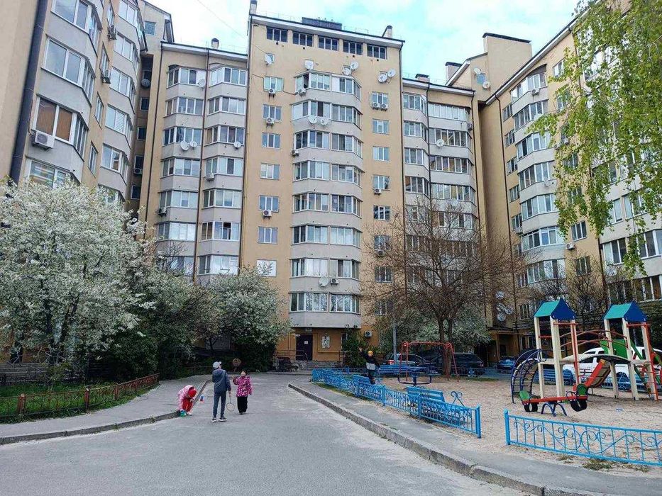 Продам 2-кімнатну квартиру в м.Вишневе