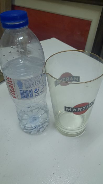 2 copos grandes Martini e noille prat