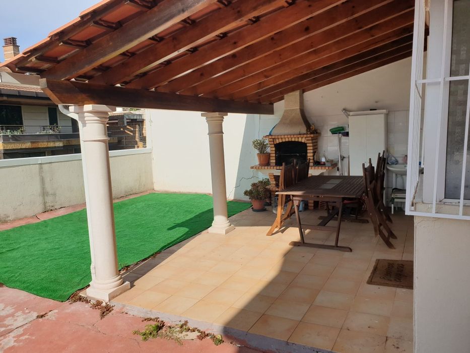 Quarto Olivais junto Faculdade de Economia