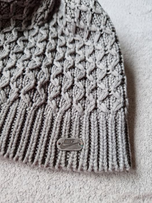 SZARA damska czapka firmy NIKE / jesień/ zima