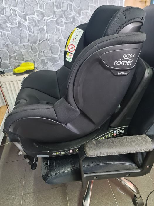 Fotelik samochodowy Britax Dual Fix M I-Size