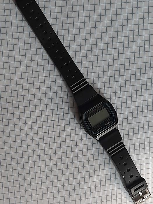 Часы винтажные Casio F-28W