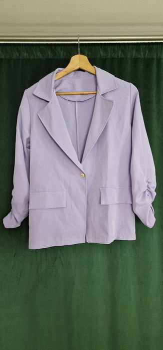 Fioletowy garnitur dziewczęcy dziecięcy r 158 - 164.