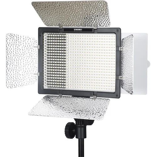 Постійне LED світло Yongnuo YN-600L (3200-5500К) з блоком живлення