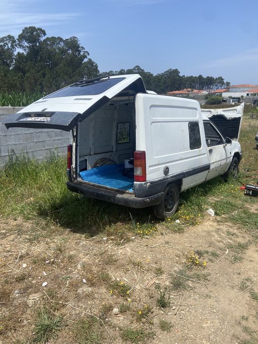 Vendo carrinha de 2 lugares