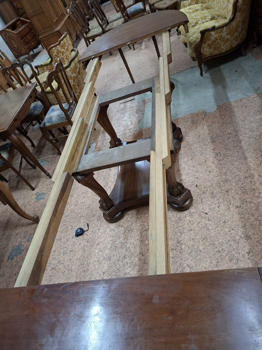 Duży orzechowy stół chippendale z Francji /