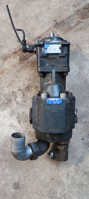 Pompa hydrauliczna siłownika wywrotu MAN TGS z przystawką