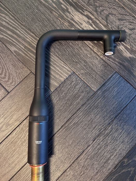 Bateria kuchenna Grohe Essence SmartControl Phantom Black