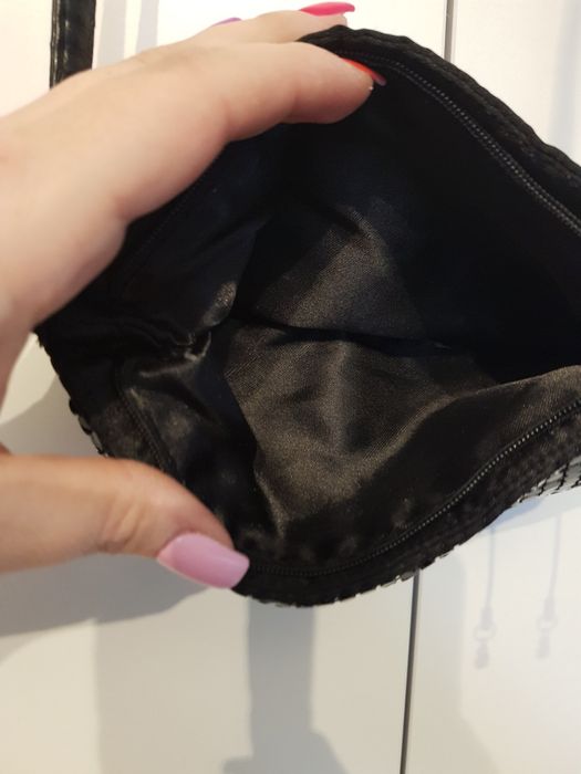 Mała błyszcząca torebka