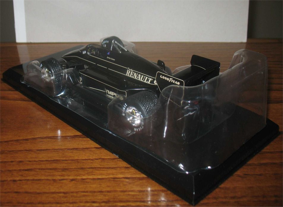 Lotus Renault 97T John Player Special - 1985 - Ayrton Senna (1/24)