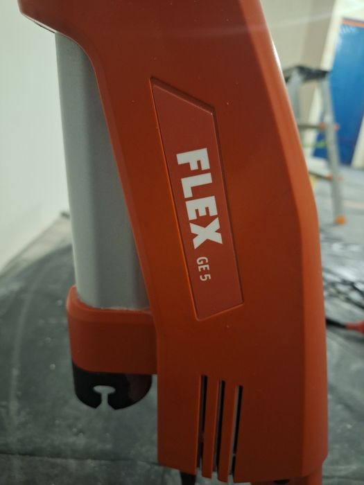 Żyrafa szlifierka flex