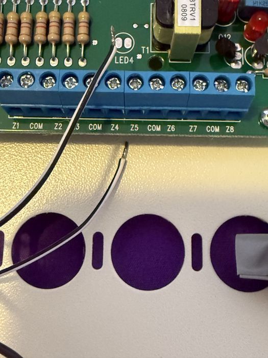 Central de intrusao Aritech Cs875M nova