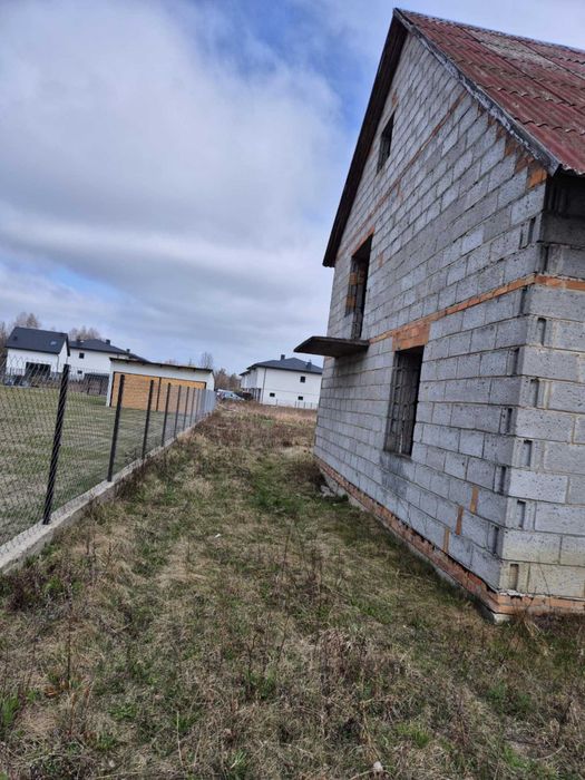 Dom wolnostojacy na  sprzedaż