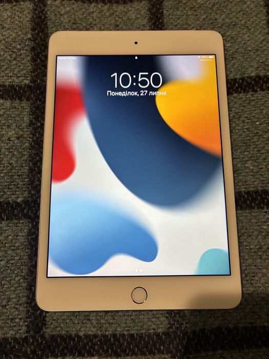 iPad mini 4 128г лтє
